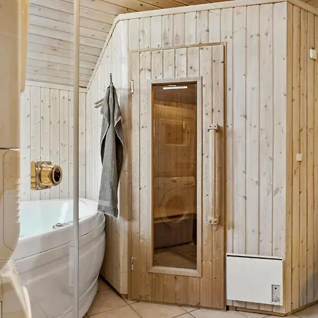 بيت للعطل Gorgeous In Juelsminde With Sauna Sonderby (Midtjylland)